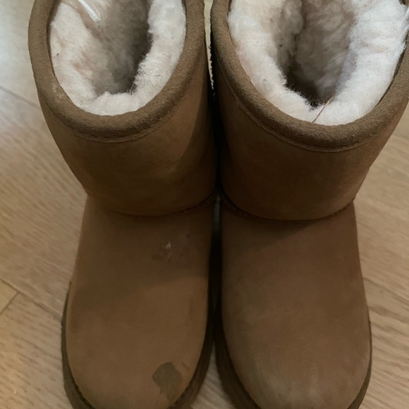 Used Uggs - Picture 5 of 5